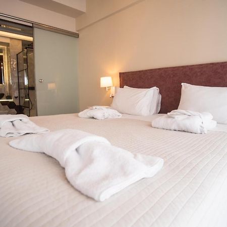 John'S Hotel คัลกิดา ภายนอก รูปภาพ